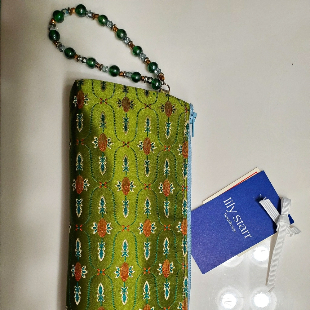 Bracelet strap silk slim clutch